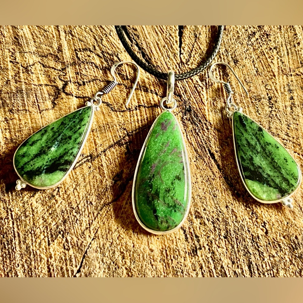 Ruby Zoisite Pendant & Earrings